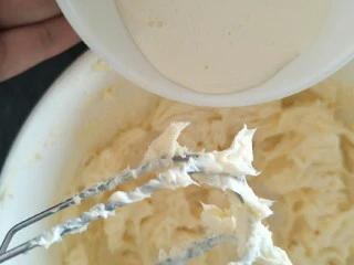 抹茶奶酪慕斯核桃布朗尼（8寸）,＋35克淡奶油A