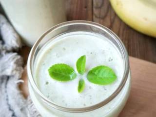 牛油果香蕉奶昔——敲好喝的夏日特饮,保证喝过一次就上瘾！