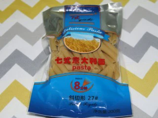 番茄鸡蛋通心粉,准备通心粉