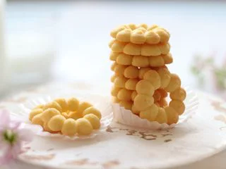 醇香酥脆的曲奇饼干(曲奇枪版),冬日温暖小零食,曲奇饼干