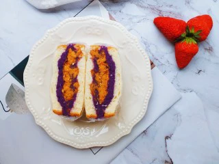 紫薯肉松三明治,成品图。