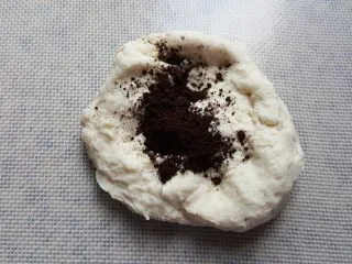 天然酵种割口欧包,皮用料全部混合。