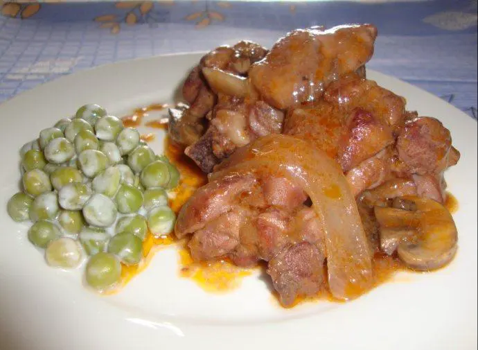 法国家常菜：红酒烩鸡