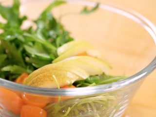 意式香煎羊排,用自己喜欢的蔬菜做一份简单的沙拉