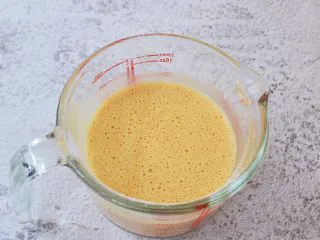 红枣派（雪燕五红丸）,拌匀