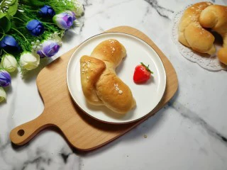 燕麦全麦羊角包,胖乎乎的好可爱。