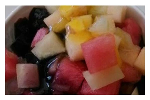 做一碗清凉解暑的以西瓜冰粥（清凉美味的夏日甜品，快来试试吧！）