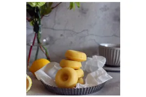 柠檬玛德琳甜甜圈