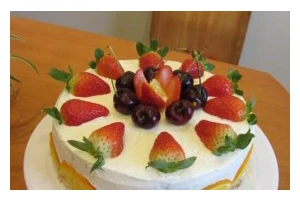 DIY樱桃花篮生日蛋糕（美味可口的生日蛋糕，送给你最爱的人）
