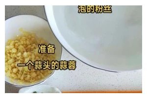 蒜茸扇贝，美味易做（用新鲜扇贝和香蒜做出的鲜美佳肴）