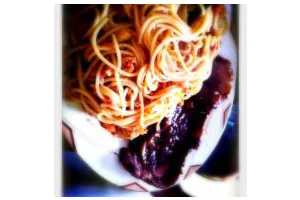 肉酱茄汁意面伴牛排