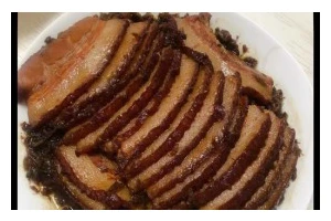 彝家特色咸烧白的制作方法（传统美食的独特魅力）