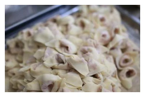 轻松做早餐，享受包法抄手的美味（以包法抄手为主角，打造美味早餐）