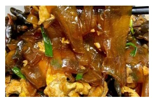 香芹粉皮炒肉的做法大全（秘诀揭秘，这样做更美味！）