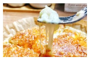 轻松做出美味香蕉披萨的全攻略（从零开始，让你也成为香蕉披萨的行家里手！）