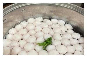 手工制作百分百纯鲜鱼丸（传承经典口感细腻柔滑一尝难忘）