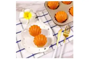 花生酱夹心玛德琳蛋糕