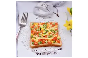 田园时蔬吐司披萨