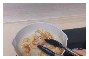 猪头肉饭的制作方法（让你一次解决午餐难题）