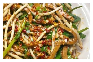 夏日轻食凉拌折耳根，营养美味好滋味（15道清爽凉拌折耳根，一口咬下夏日的清凉）