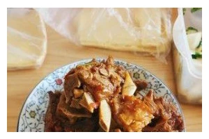 家常美食（美味可口的羊蝎子烧土豆，让您的味蕾尽情享受）