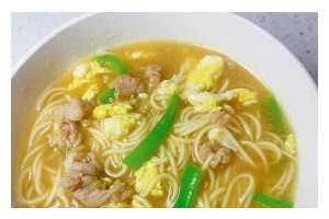 猪肉鸡蛋面的制作方法（让你轻松享用美味的一碗热腾腾面条）