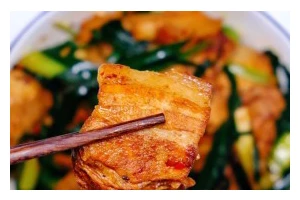 蒜苗豆氏回锅肉的制作方法（家常美味，简单易学）