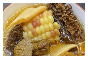 鸡肉汤的创新——以巴西菇鸡腿汤姬松茸鸡腿汤（健康美味，让你爱上菇类的新滋味）