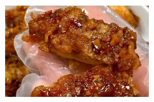 手把手教你制作美味的蒜香鸡排（简单易学，让你的味蕾一秒爆棚）