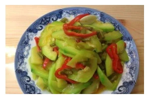 秋日美味，南瓜豆角炒玉米，色香味俱佳（健康美食，南瓜与豆角搭配最佳，做法简单易学）