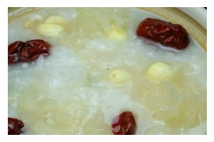 健康美味，山药红枣银耳粥的制作方法（让你轻松享受营养美食的诀窍）