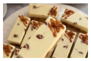 白巧克力淡奶蛋糕，口感甜美，做法简单（一步步教你轻松制作美味的白巧克力淡奶蛋糕）