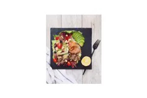 三文鱼鸡胸牛油果沙拉