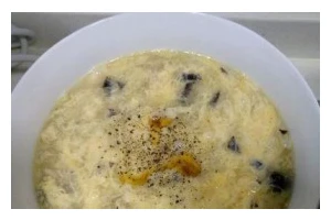 以血通蛋汤为主的养生美食（美味营养的蛋汤，带给身体健康与活力）