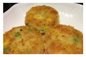美味又营养的以什锦土豆饼制作方法（家常菜肴）