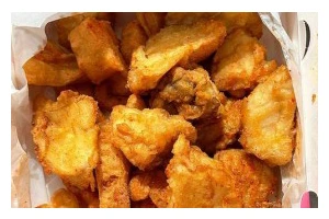 美味健康的土豆焖杏鲍菇（一道简单易做的素食佳肴，营养丰富的美味享受）