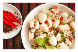 美味佳肴——以油爆墨鱼（让你的味蕾大开！）