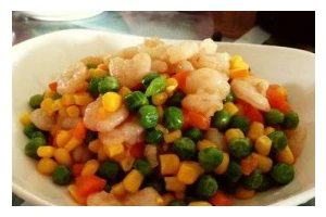 五彩虾仁——丰盛的美味佳肴（家常菜肴，做法简单易学）