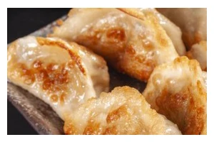 以香煎馄炖为主的美食制作指南（美味馄炖不再枯燥，四种创新口味让你爱上烹饪）