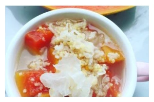 小米木瓜粥——健康美味的早餐选择（传统食材搭配，营养丰富又易于消化）