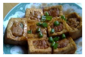 蒜蓉辣酱酿豆腐，美味佳肴不容错过！（用新颖的配料，尝试不一样的口感）