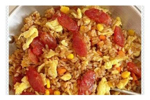 蒜苗胡萝卜炒腊肠的家常美食（健康营养又美味蒜苗营养价值）