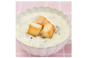 浓香的奶油与蘑菇相遇，奶香浓郁，口感细腻，没有人会不爱吧?