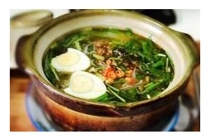 素菜牛肉砂锅的制作方法（健康美味，营养丰富的砂锅美食）