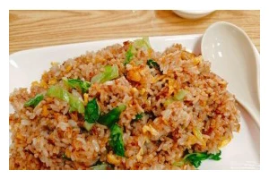 香辣猪杂粉的制作方法（如何做出地道的美味猪杂粉）