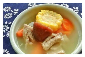 健康美味的香菇玉米排骨汤（鲜美营养，让你暖身又滋补）