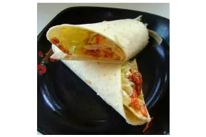 跨国混搭：意大利香肠薄饼卷