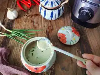 麻油鲫鱼浓汤,成品