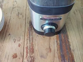 麻油鲫鱼浓汤,这款鲫鱼汤浓汤，可以开至7档，搅打5分钟，细腻的浓汤就出来了