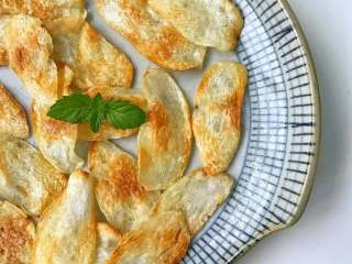 宝宝辅食：芋头脆片,赶紧开动啦